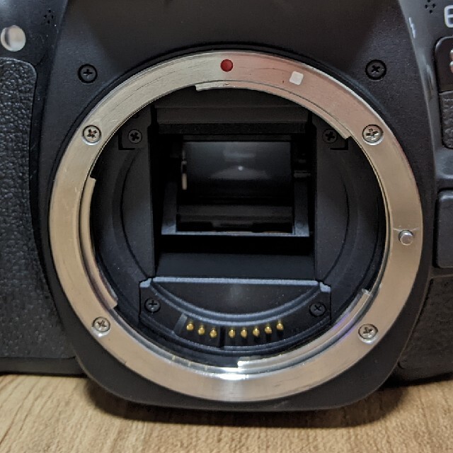 Canon(キヤノン)のEOS80D【ボディのみ】 スマホ/家電/カメラのカメラ(デジタル一眼)の商品写真