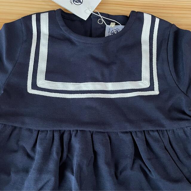 PETIT BATEAU(プチバトー)の新品未使用  プチバトー  ネイビー  フレア  ワンピース  24m キッズ/ベビー/マタニティのキッズ服女の子用(90cm~)(ワンピース)の商品写真