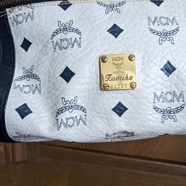 MCM(エムシーエム)のお買い得★MCMの斜め掛けショルダーバッグ レディースのバッグ(ショルダーバッグ)の商品写真