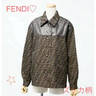 フェンディ(FENDI)のFENDI ヴィンテージ　レディースジャケット　ズッカ柄　40サイズ(テーラードジャケット)