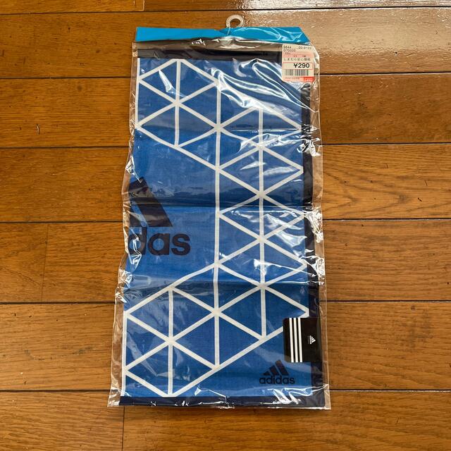 adidas(アディダス)の新品⭐︎アディダス⭐︎ジュニア⭐︎ハンカチ ハンドメイドのファッション小物(ハンカチ/バンダナ)の商品写真