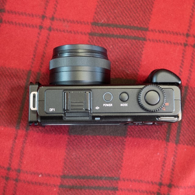 SIGMA(シグマ)の【ワイコン他おまけ沢山！】SIGMA DP1 merrill シグマ　メリル スマホ/家電/カメラのカメラ(コンパクトデジタルカメラ)の商品写真