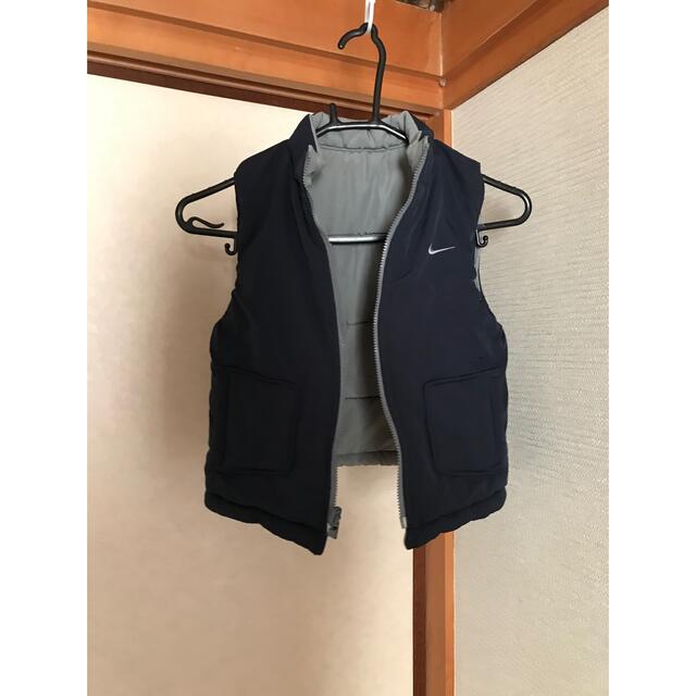 NIKE(ナイキ)のナイキ　リバーシブルベスト　120 キッズ/ベビー/マタニティのキッズ服男の子用(90cm~)(ジャケット/上着)の商品写真