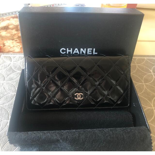 CHANEL シャネル エナメル長財布