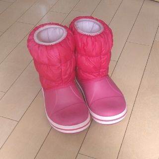 クロックス(crocs)のスノーブーツ　キッズ　17  17.5 ピンク　crocs　ウインターブーツ(ブーツ)