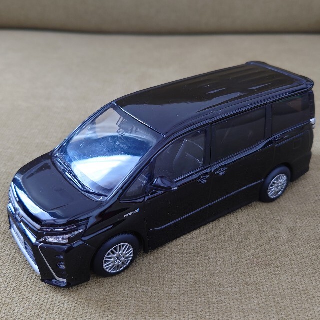 TOYOTA VOXY ハイブリッド ミニカー BLACK ヴォクシー 非売品