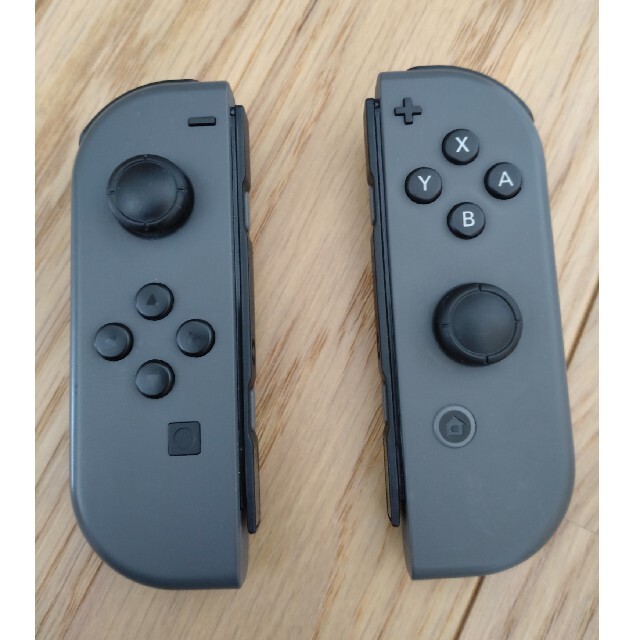 Nintendo Switch(ニンテンドースイッチ)のswitch　ジョイコン　グレー　ジャンク品 エンタメ/ホビーのゲームソフト/ゲーム機本体(その他)の商品写真