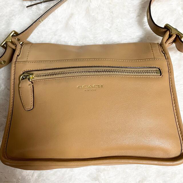 COACH(コーチ)のCOACH ショルダーバッグ フリンジチャーム  ターンロック　21194 レディースのバッグ(ショルダーバッグ)の商品写真