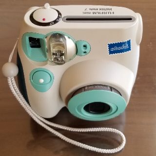 フジフイルム(富士フイルム)のFUJI FILM instax mini7　チェキ　ホワイト(フィルムカメラ)