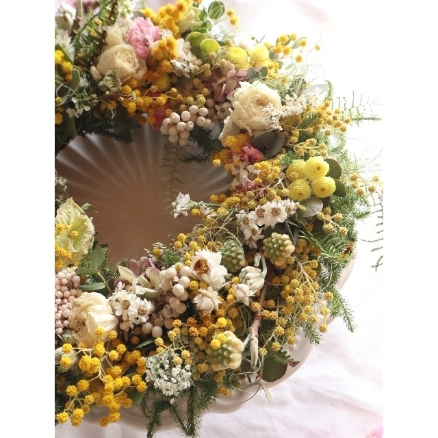 春のインテリア❁mimosawreath。ミモザリース。ドライフラワーリース