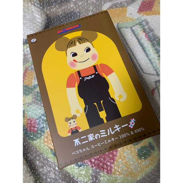 エンタメ/ホビーペコちゃん コーヒーミルキー BE@RBRICK 100% 400%