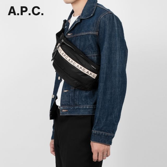 A.P.C(アーペーセー)のAPC Repeat large ヒップバッグ ウエストバッグ ボディバッグ  メンズのバッグ(ウエストポーチ)の商品写真