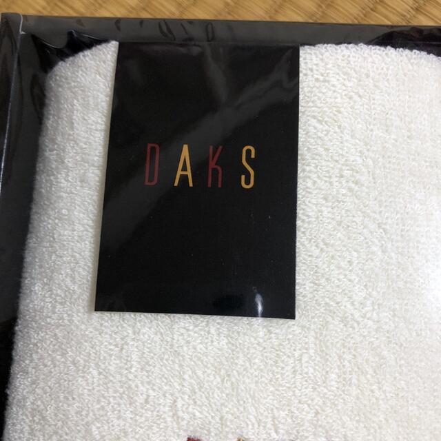 DAKS(ダックス)の新品未使用 DAKSフェイスタオル インテリア/住まい/日用品の日用品/生活雑貨/旅行(タオル/バス用品)の商品写真