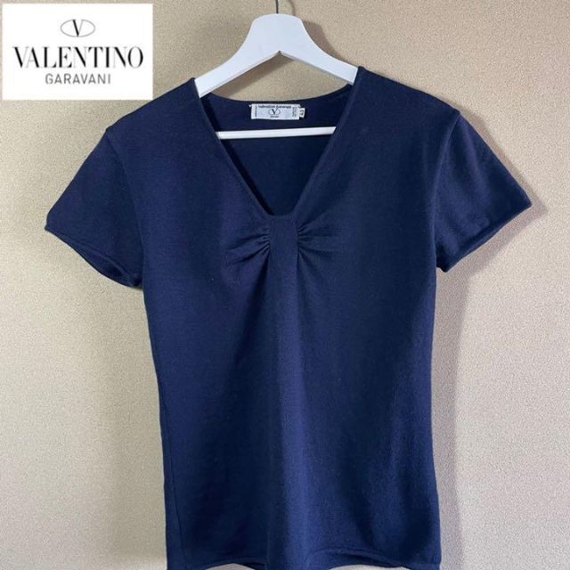 valentino garavani(ヴァレンティノガラヴァーニ)のバレンティノガラヴァーニ　イタリア製　高品質　美品❗️ ウール100% レディースのトップス(Tシャツ(半袖/袖なし))の商品写真