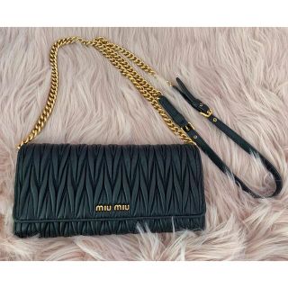 MIUMIU????美品 マテラッセウォレットチェーンミニバッグ