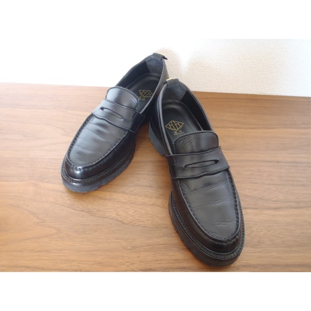 BEAMS F(ビームスエフ)のWH ダブルエイチ コインローファー 7 size（26cm）ブラック Used メンズの靴/シューズ(スリッポン/モカシン)の商品写真