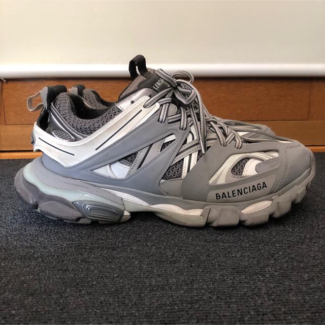 Balenciaga Track 40 グレー