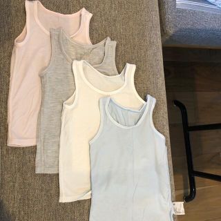 ユニクロ(UNIQLO)のタンクトップ4枚　90センチ(下着)