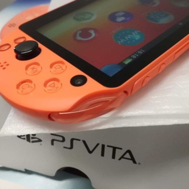 PSVITA PCH-2000 Neon Orange 3