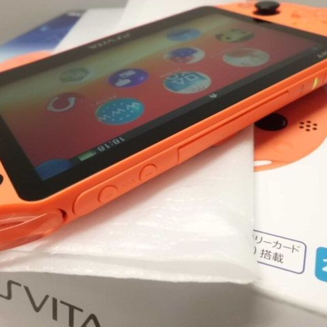 PlayStation Vita(プレイステーションヴィータ)のPSVITA PCH-2000 Neon Orange エンタメ/ホビーのゲームソフト/ゲーム機本体(携帯用ゲーム機本体)の商品写真
