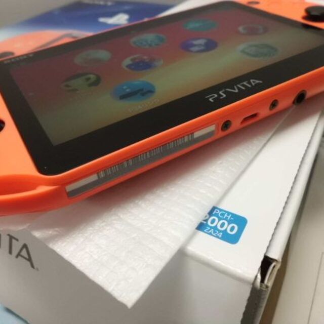 PSVITA PCH-2000 Neon Orange 8