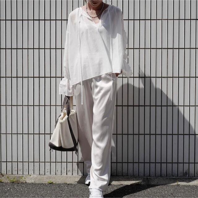 Drawer - Gypsohila Satin Pants サテンパンツ White 田中彩子の通販