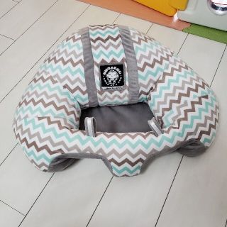 【楽ちん育児に必須】HUGABOO ハガブー　ベビーチェアクッション(その他)