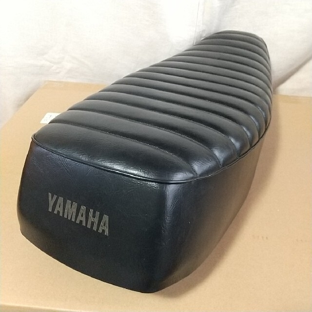 ヤマハ - ヤマハ SR400 ワイズギア タックロール シートの通販 ヤマハ - ヤマハ SR400 ワイズギア タックロール シートの通販