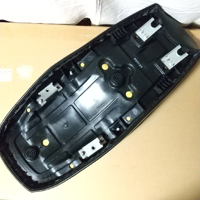 ヤマハ - ヤマハ SR400 ワイズギア タックロール シートの通販 ヤマハ - ヤマハ SR400 ワイズギア タックロール シートの通販