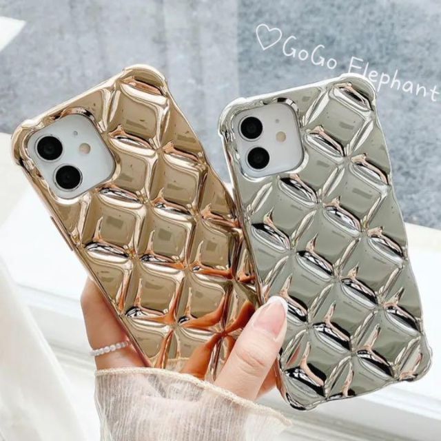 韓国デザイン♡人気急上昇中♡　金属風　立体アーガイル　iphoneケース　スマホ スマホ/家電/カメラのスマホアクセサリー(iPhoneケース)の商品写真