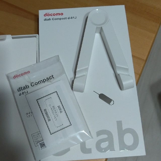 docomo  dtab Compact  d-01J