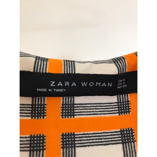 ZARA(ザラ)のZARA オレンジチェックシャツ レディースのトップス(シャツ/ブラウス(半袖/袖なし))の商品写真