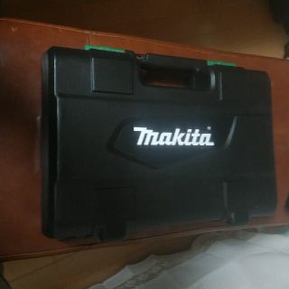 マキタ(Makita)のマキタ　インパクトドライバー18v(工具)