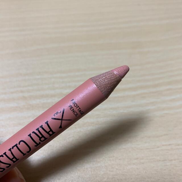 トゥークールフォースクール　FROTTAGE PENCIL コスメ/美容のベースメイク/化粧品(アイシャドウ)の商品写真