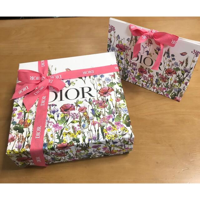 Christian Dior - クリスチャンDiorギフトBOX＆ショップ袋＆サンプル 