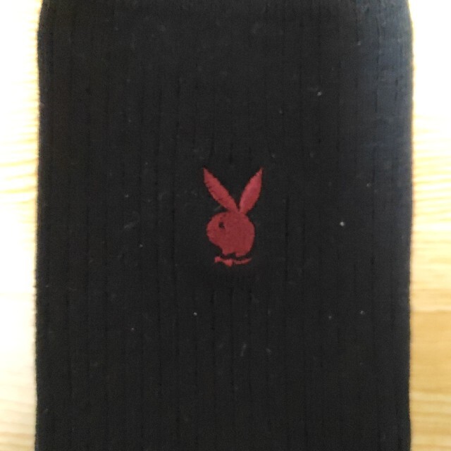 PLAYBOY(プレイボーイ)のワンポイントハイソックス(32cm丈・ブラック) レディースのレッグウェア(ソックス)の商品写真