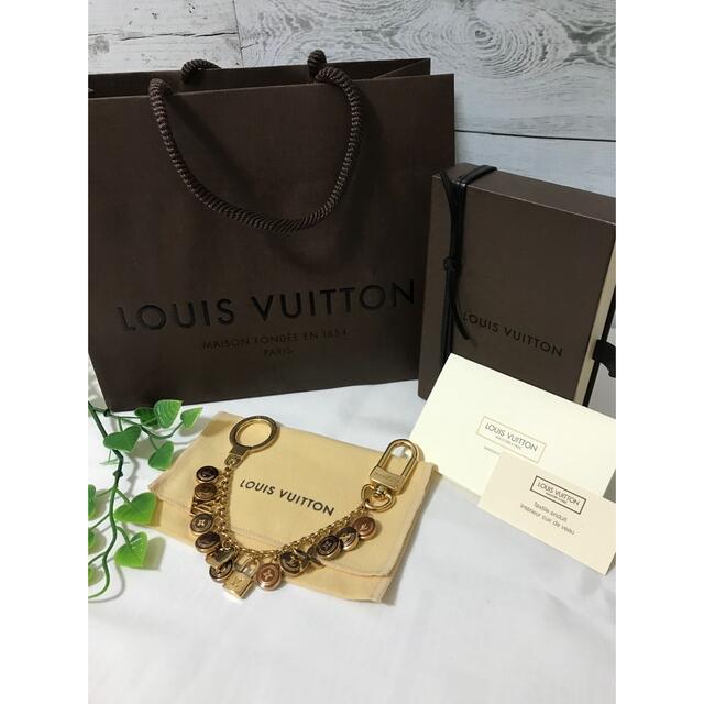 LOUIS VUITTON チャーム ポルトクレ シェンヌ パスティーユ 最大の割引