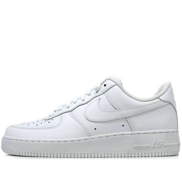 NIKE(ナイキ)のNIKE AIR force ONE low White 25.5cm メンズの靴/シューズ(スニーカー)の商品写真