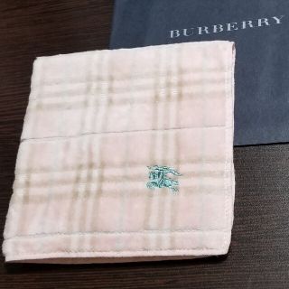 バーバリー(BURBERRY)のBURBERRYタオルハンカチ(大きめ)ピンク✨未使用(ハンカチ)