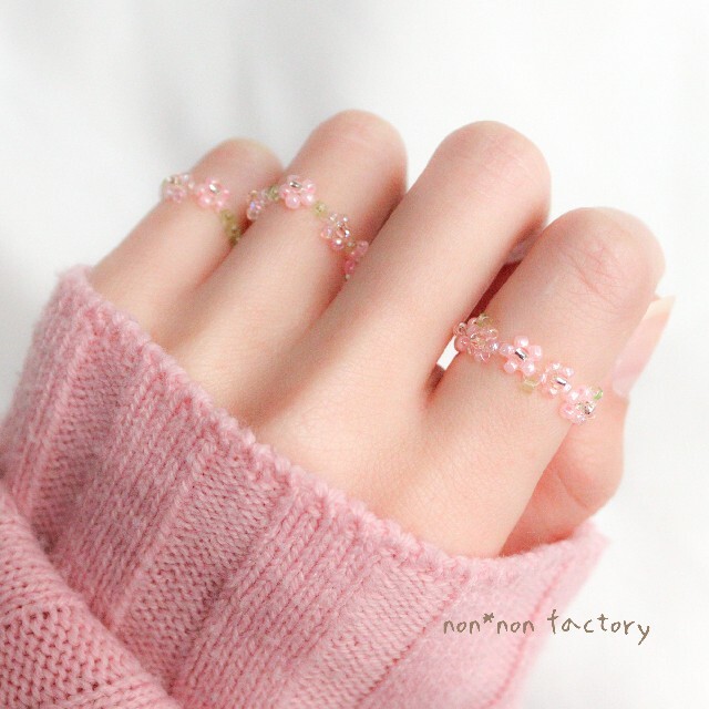 《選べるセット》春色 さくら ✧ 小さなお花のぷちリング  (ビーズリング 指輪 ハンドメイドのアクセサリー(リング)の商品写真
