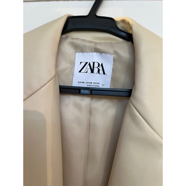 ZARA(ザラ)の★限定値下げ★【新品】フェイクレザーブレザー メンズのジャケット/アウター(レザージャケット)の商品写真