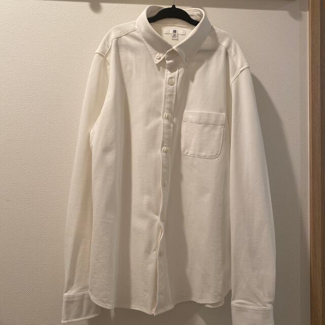 UNIQLO(ユニクロ)のユニクロ　白シャツ　150 キッズ/ベビー/マタニティのキッズ服男の子用(90cm~)(ブラウス)の商品写真
