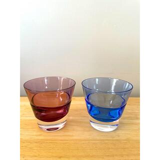バーニーズニューヨーク(BARNEYS NEW YORK)の未使用☆ペアグラス（青、赤）(グラス/カップ)