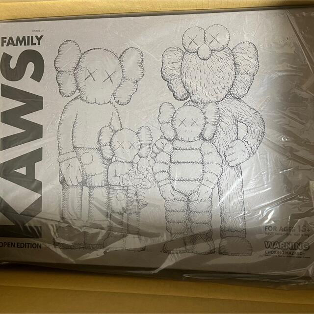 MEDICOM TOY(メディコムトイ)の【新品】KAWS × Medicom Toy #1 Family ハンドメイドのおもちゃ(フィギュア)の商品写真