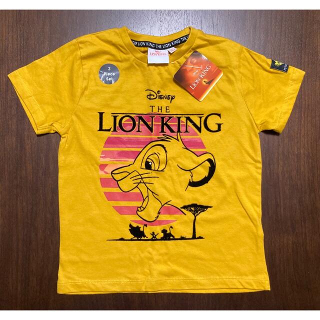 Disney(ディズニー)の日本未発売 ライオンキング 半袖Tシャツ＆短パンセット 黄 122cm キッズ/ベビー/マタニティのキッズ服男の子用(90cm~)(Tシャツ/カットソー)の商品写真