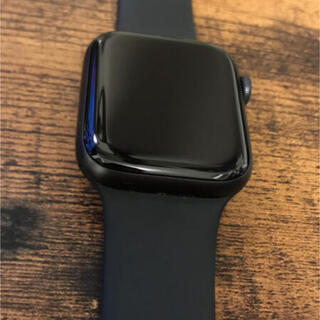 アップルウォッチ(Apple Watch)のアップルウォッチ　シリーズ5(腕時計(デジタル))