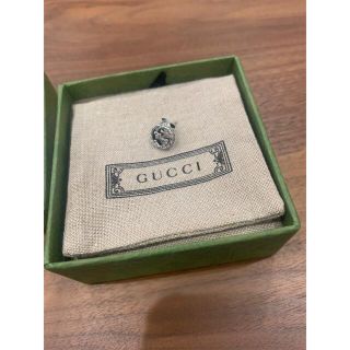 グッチ(Gucci)の【新品】最安値　GUCCIピアス　箱付き(ピアス(片耳用))