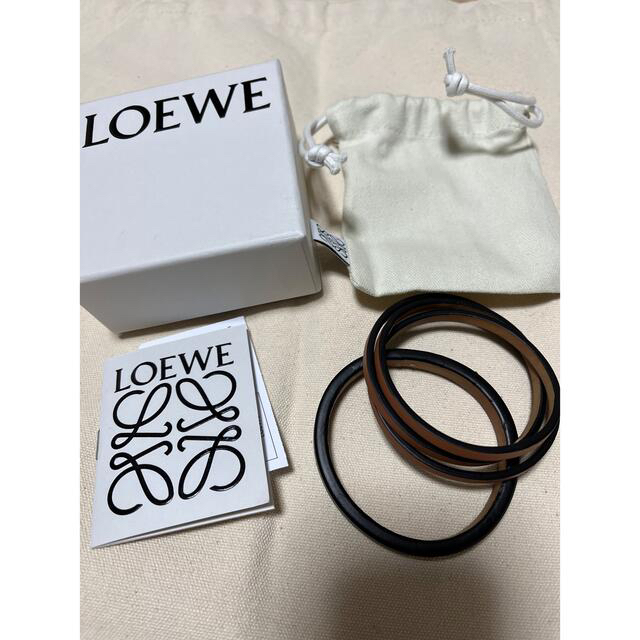 LOEWE(ロエベ)のロエベ　ダブルバングルセット　クラシックカーフ レディースのアクセサリー(ブレスレット/バングル)の商品写真