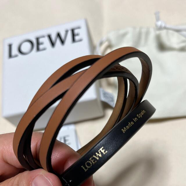 LOEWE(ロエベ)のロエベ　ダブルバングルセット　クラシックカーフ レディースのアクセサリー(ブレスレット/バングル)の商品写真