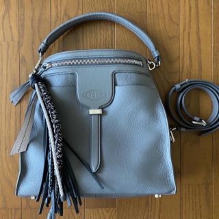 トッズ(TOD'S)の期間値下げ✩ TOD’S Thea バック　ブルー(ショルダーバッグ)